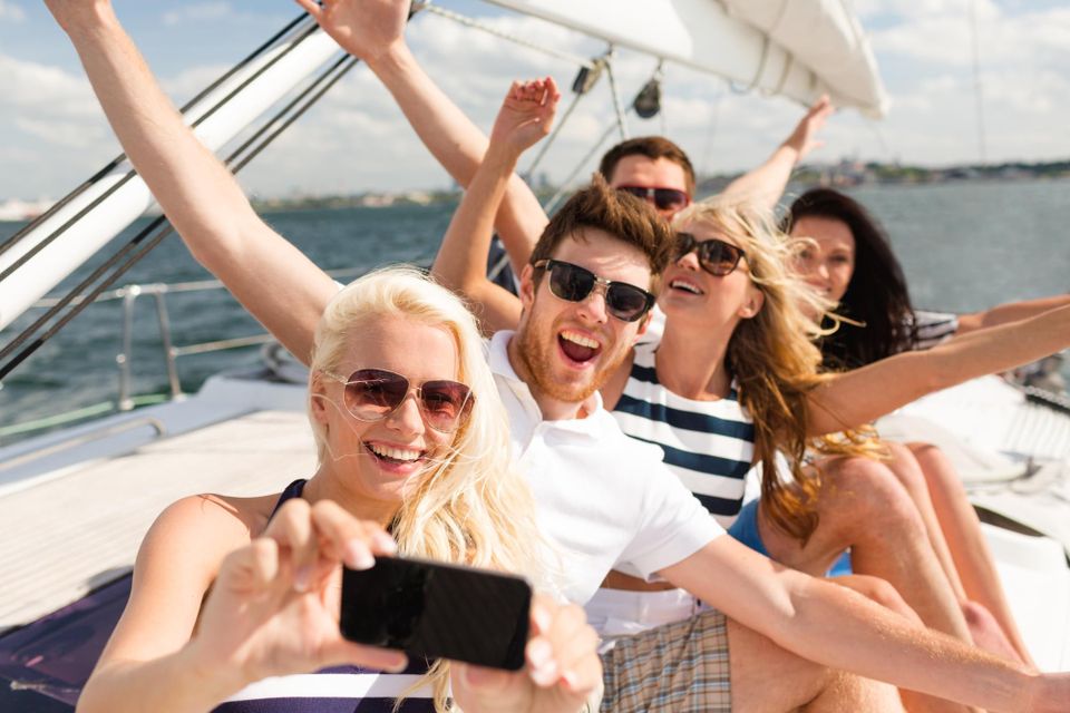 Friends outing Yacht Excursions