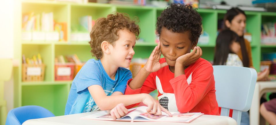 Boys reading20171228 4567 1gyn38b