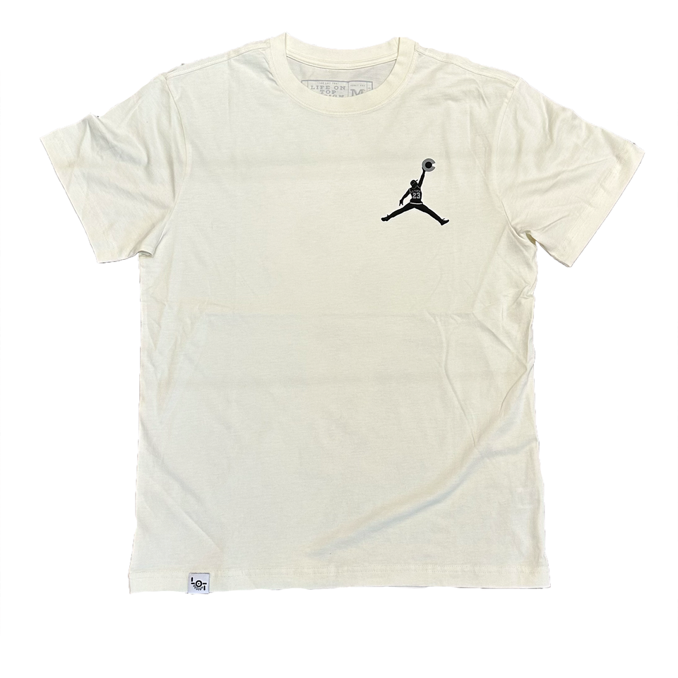 White tee
