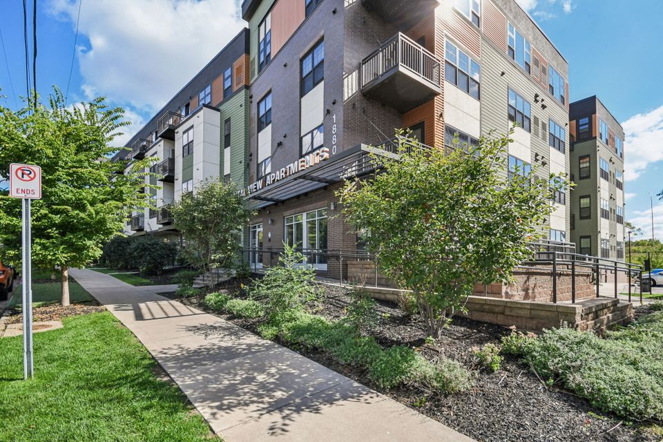 2 web or mls old hudson rd unit 106 002