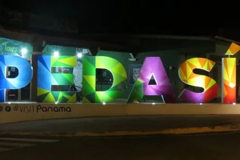 Pedasi sign