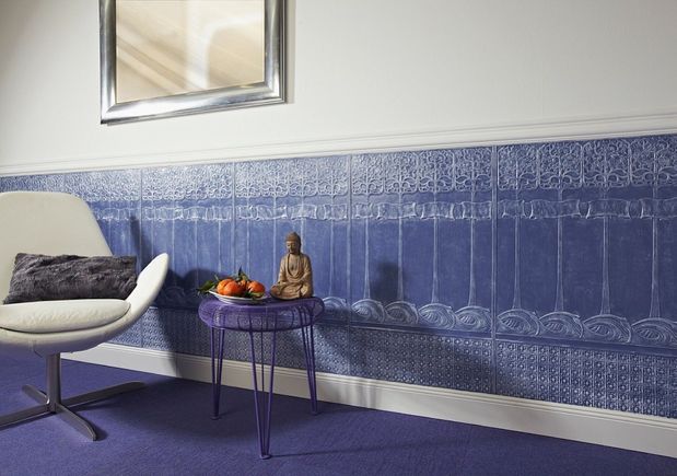 11325928 wall decorated with lincrusta structured linoleum wallpaper dado below white stucco moulding