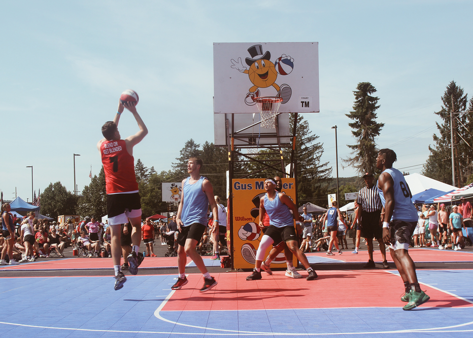 Gus macker