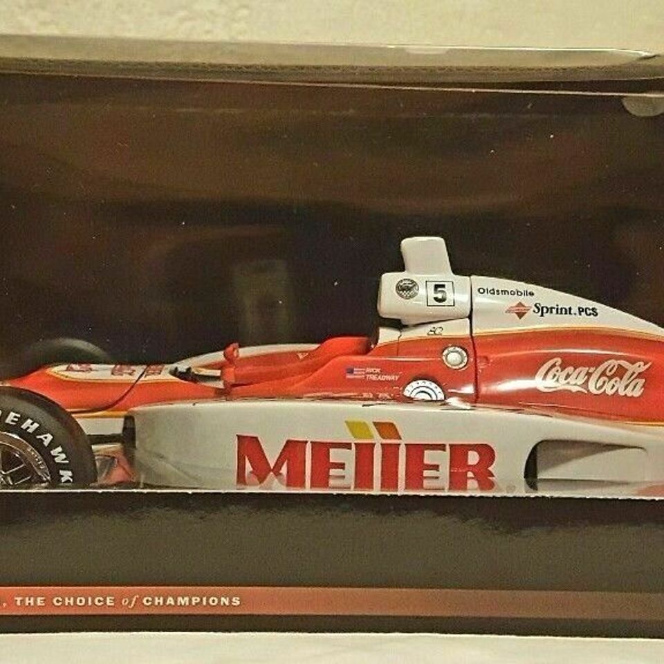 Action performance 01 ricky bobby treadway signed 5 meijer g force 1 18 indy car in box eye level
