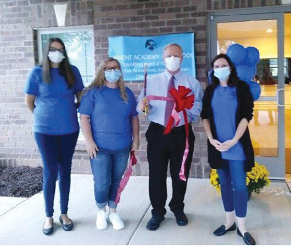 Adventribbon cutting