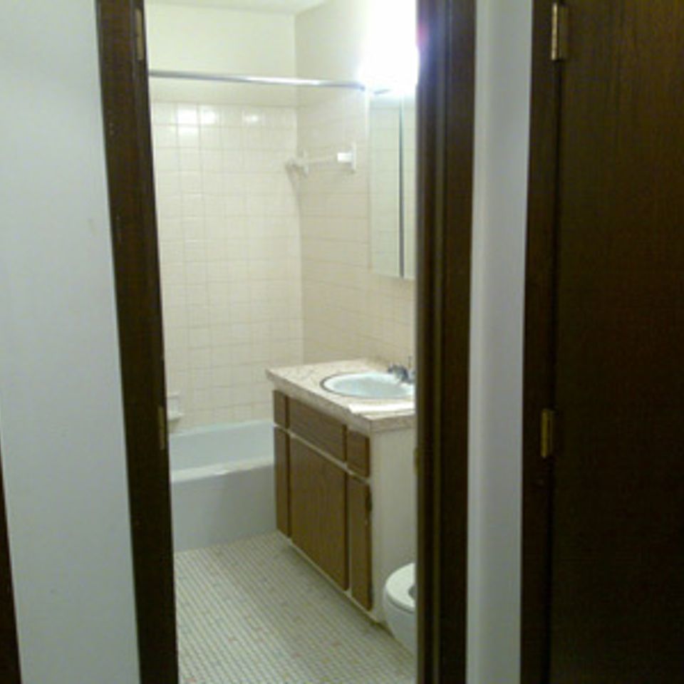 Lbathroom10