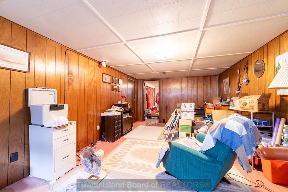 2316 sheridan ave grand island ne 68803 c 1