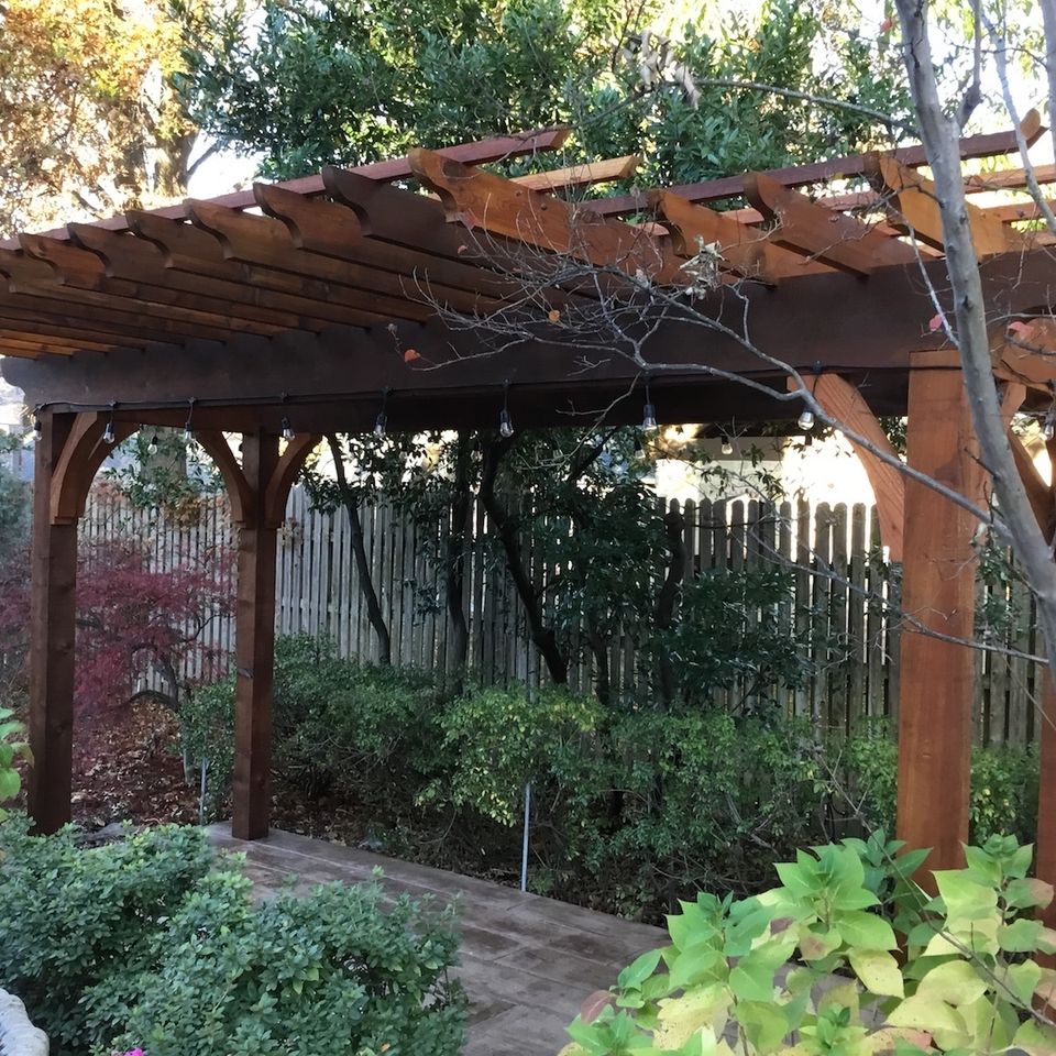 Select outdoor solutions  tulsa oklahoma  outdoor living pergolas shade structures  custom cedar pergola contractor builder construction company  photo nov 11  4 21 41 pm