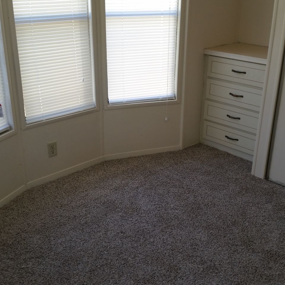 Lot 12 spare bedroom20171031 29176 5x1yie
