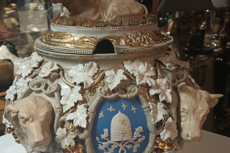 Cow jar before