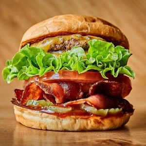 bacon cheeseburger