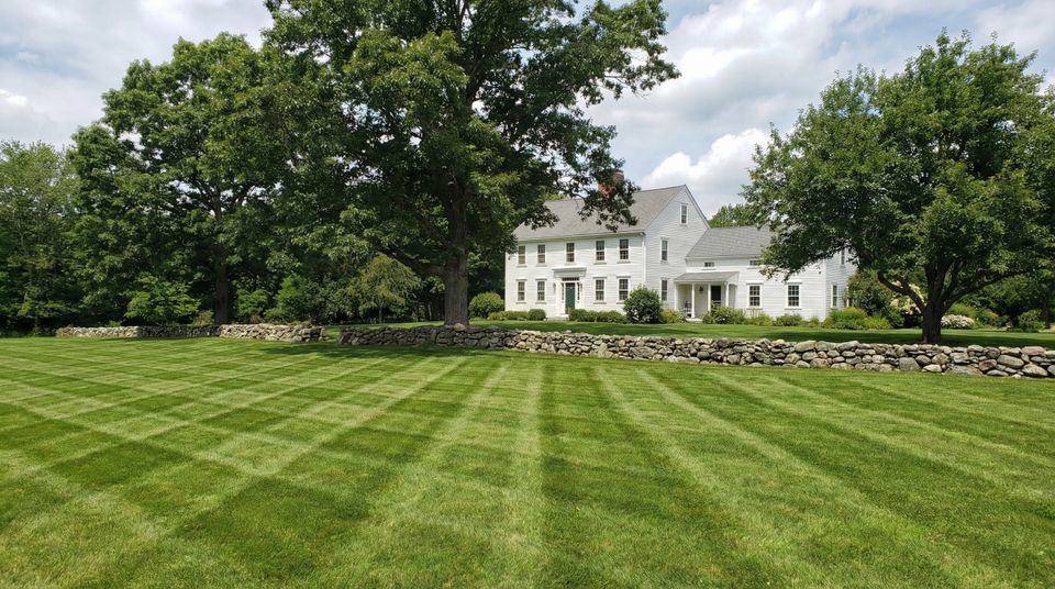 North madison home fromt lawn