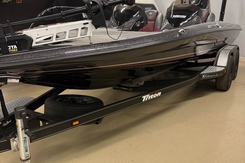 2016 triton
