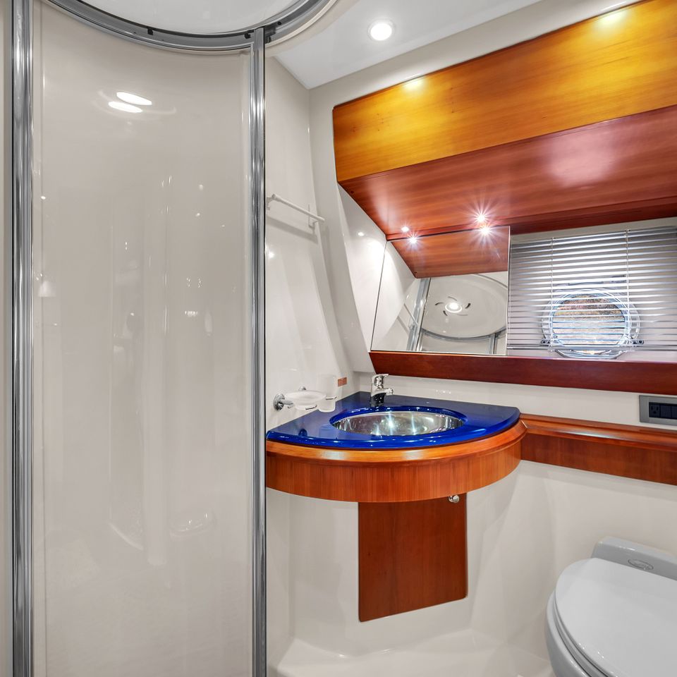 60 azimut flybridge 11