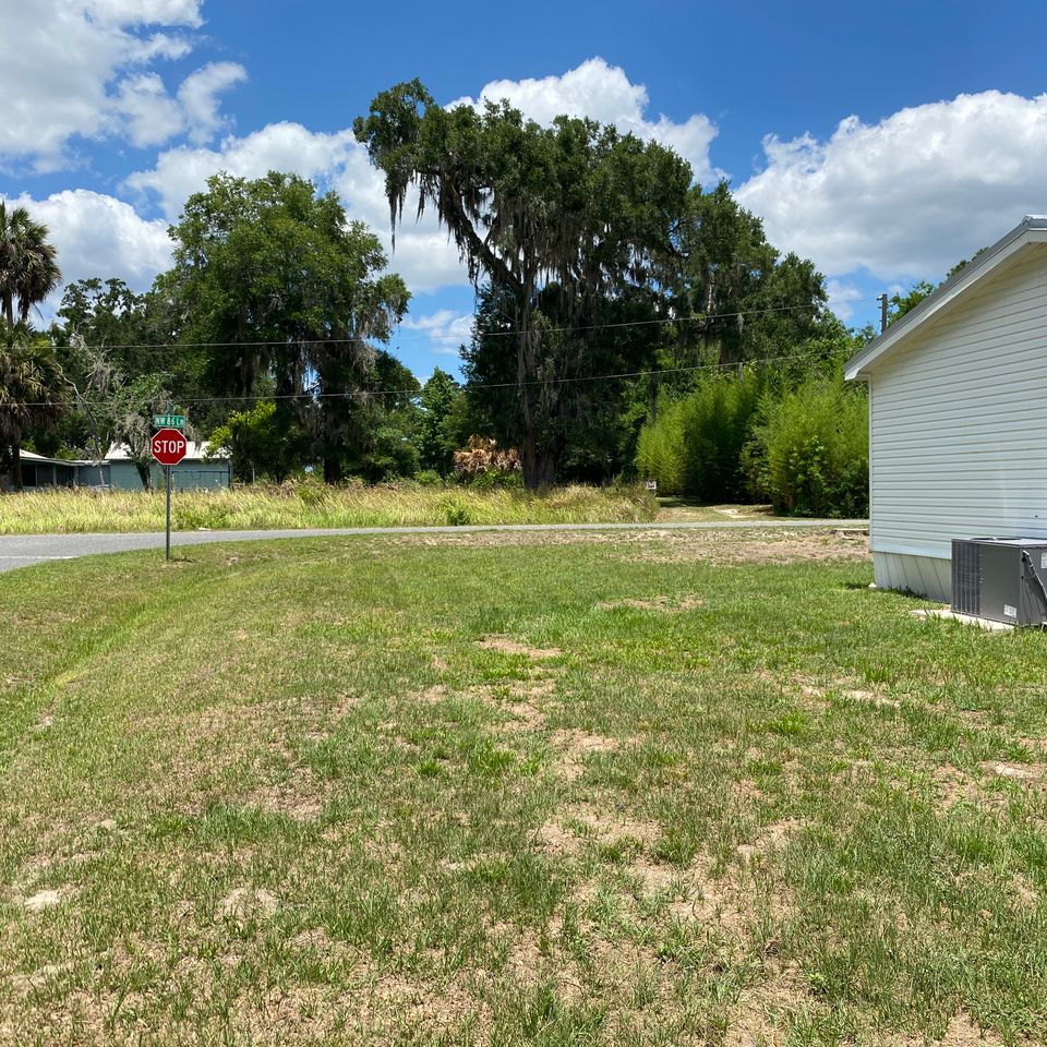 1390 side yard