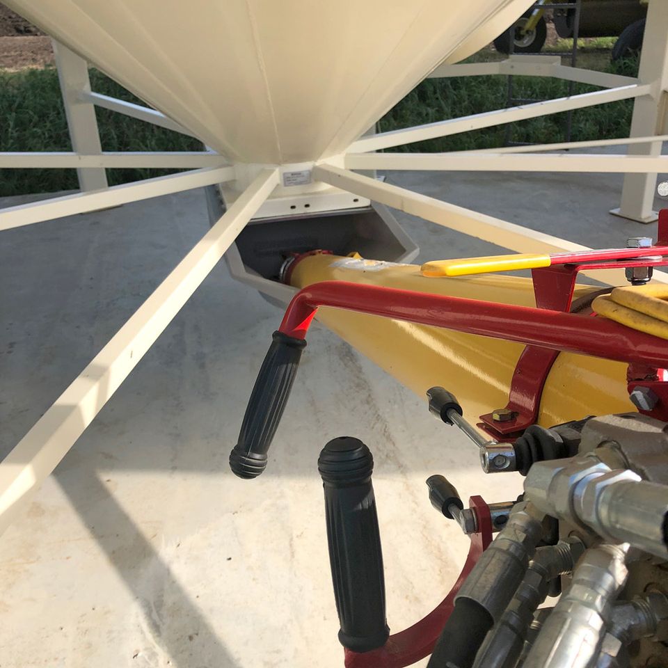 Auger in hang it hopper  operator view