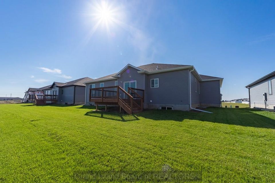 3760 lilac ln grand island  ne 68803 e 2