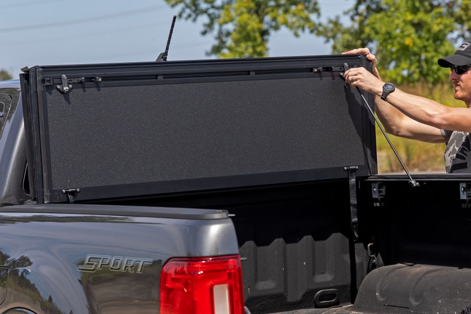 Ford Ranger hard flip up bed cover