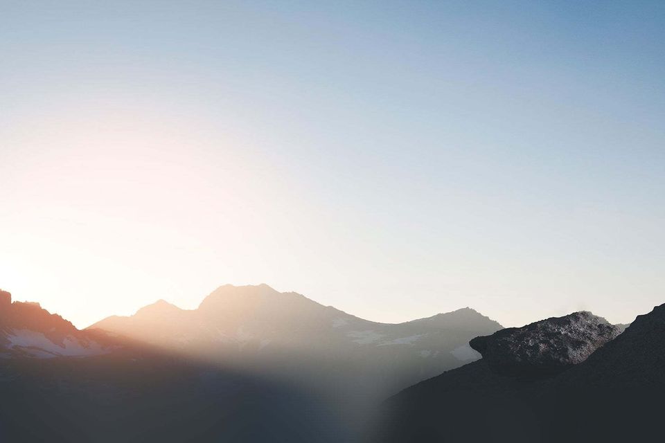 Determinetruth theme bg