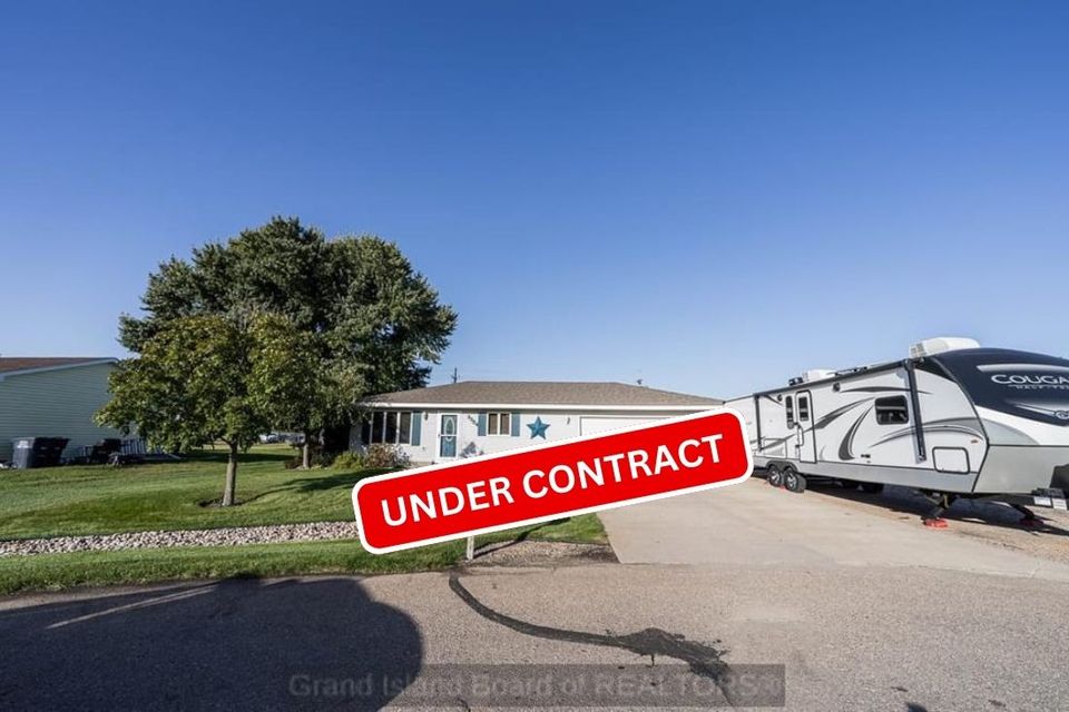 3324 n homestead dr grand island a 1 under contract