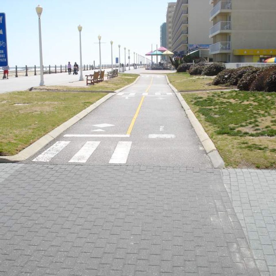 Beach bike path