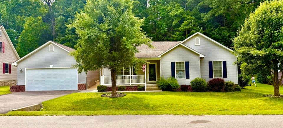 2251 ne mountain laurel rd.  norton  va