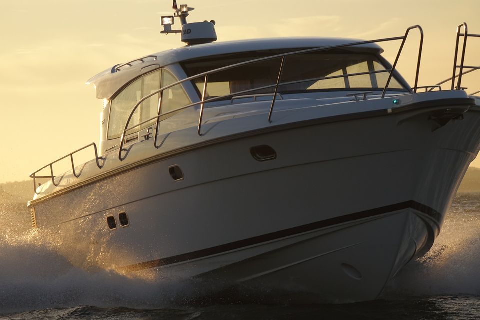 Motor yacht g3fd8091d1 1920