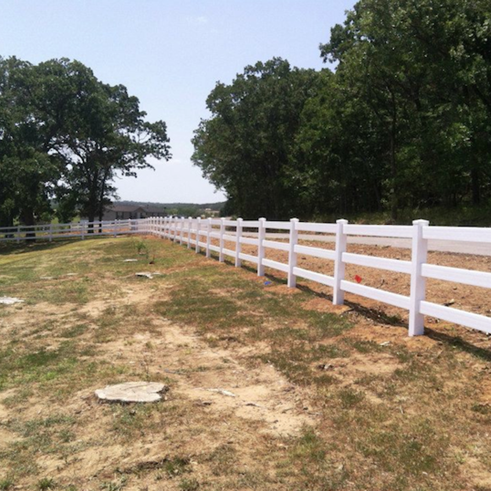 Midland vinyl fence   deck company   tulsa and coweta  oklahoma   vinyl metal wood fence sales and installation   ranch rail   vinyl white ranch rail fence with 3 rails20170609 8389 ezuvj8