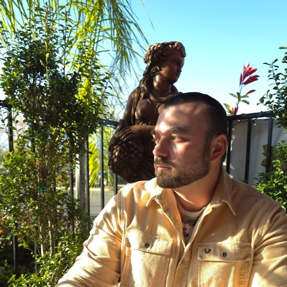 Levi the owner of LuXe Design granite & tile