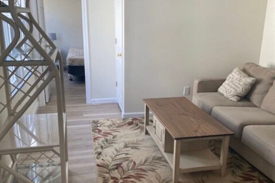 Unit 4 living rm