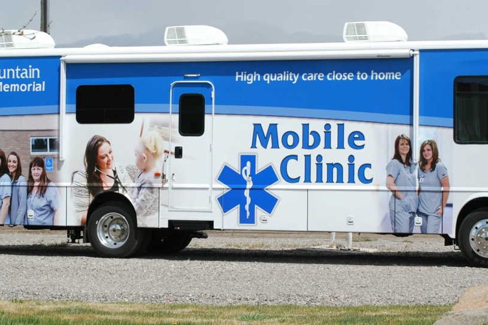 Mobile truck clinic