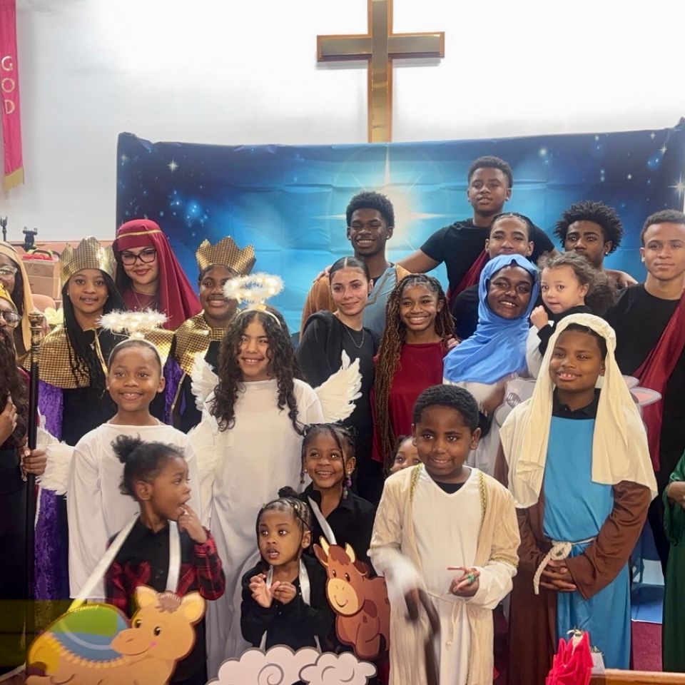 Fbc yfc christimas photo