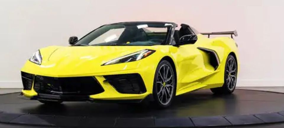 Chevrolet corvette c8 yellow