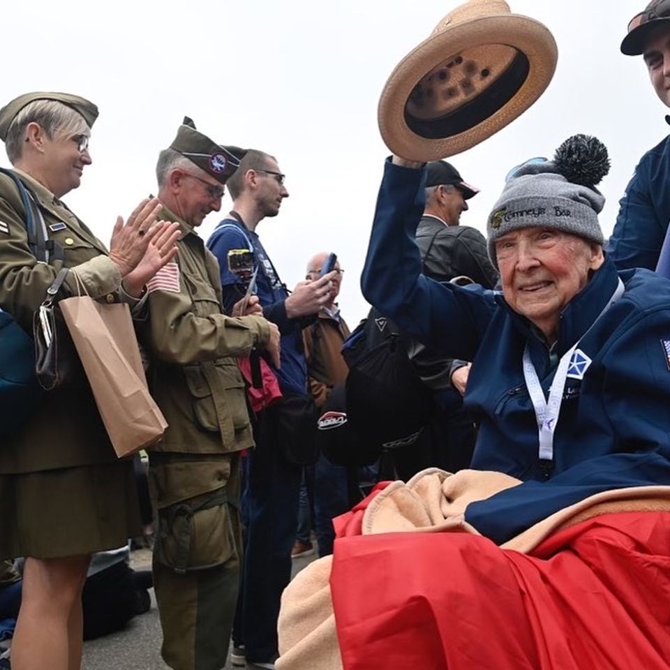 Afc0c535 6227 4409 8878 b804c7e30570