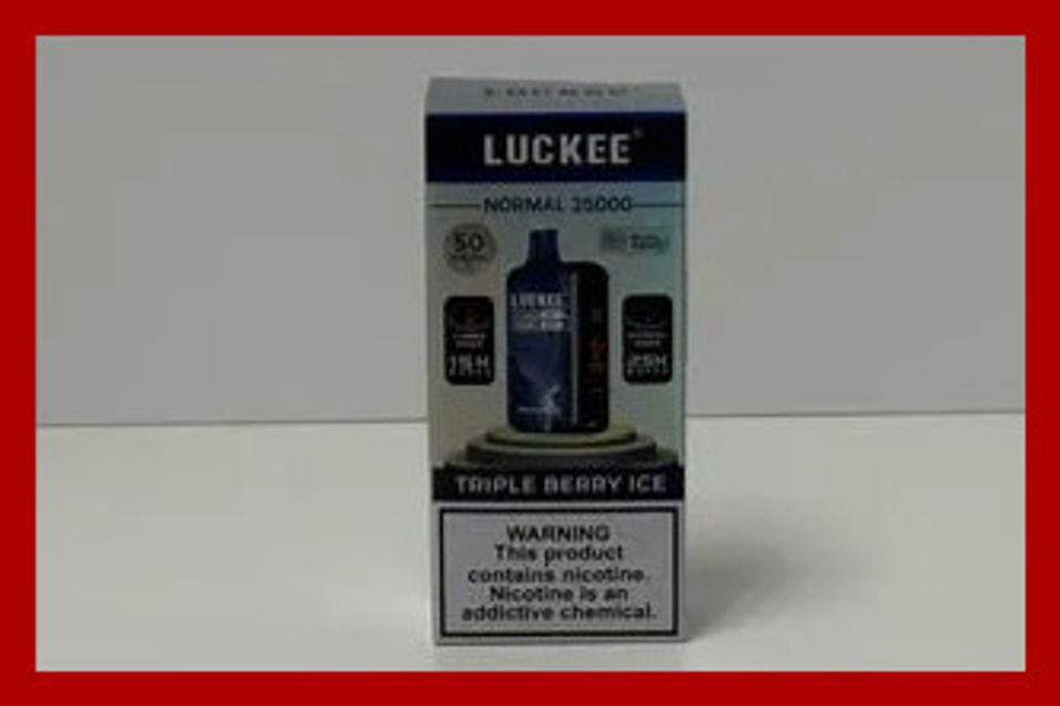 Luckee 2500 Tripple Berry Ice Disposable Vape