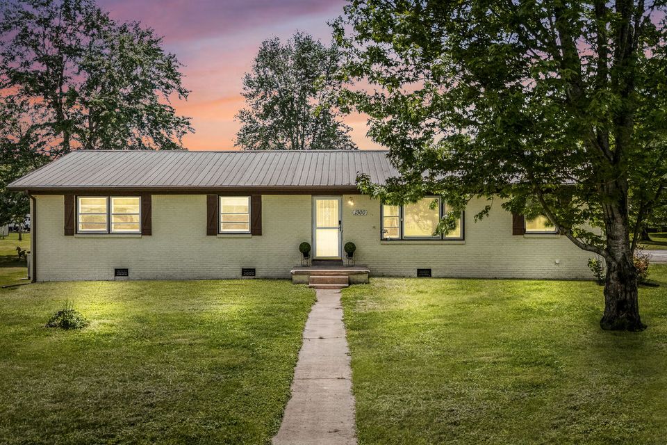 1 web or mls 1300 s polk st edits   clear lens real estate photography 1