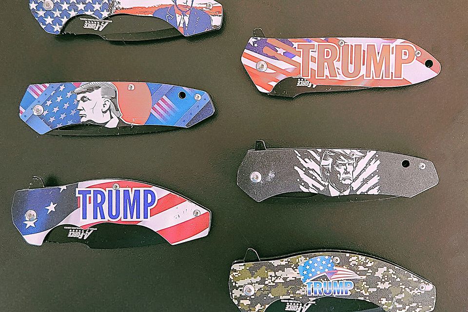 Trump knives (4)