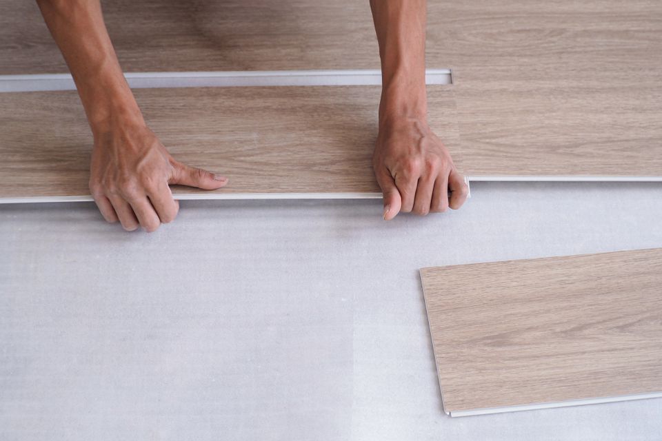 Luxury vinyl floor