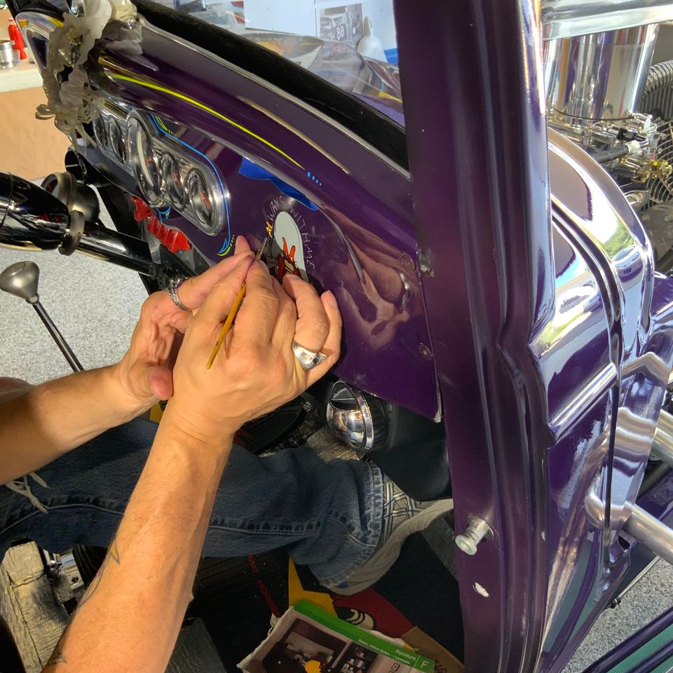 Creative custom pinstriping design and artistic projects created by Skeeter's Grafix.