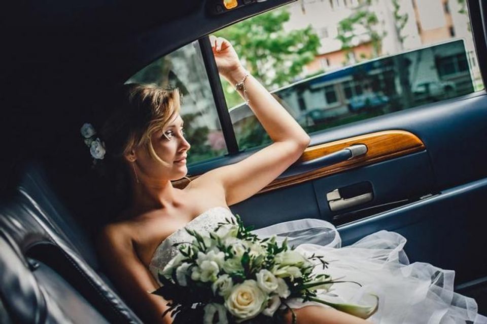 Wedding transportation 738 492