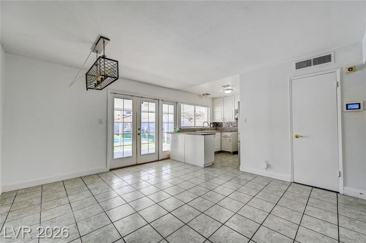 3933 Manford Circle dining and living space