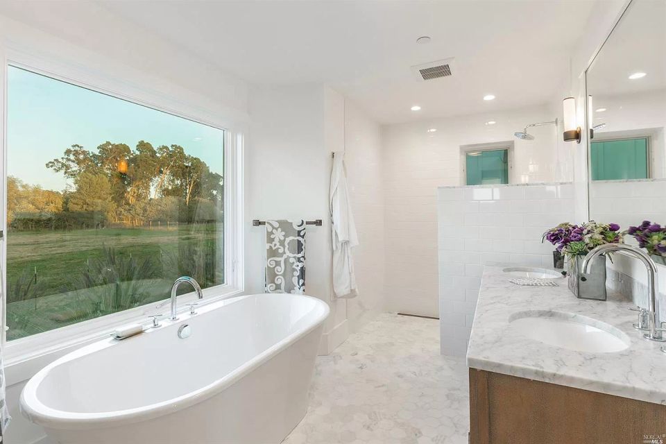 Thompson bath 1