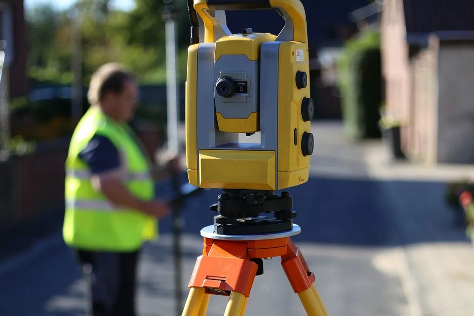 Land Surveyor