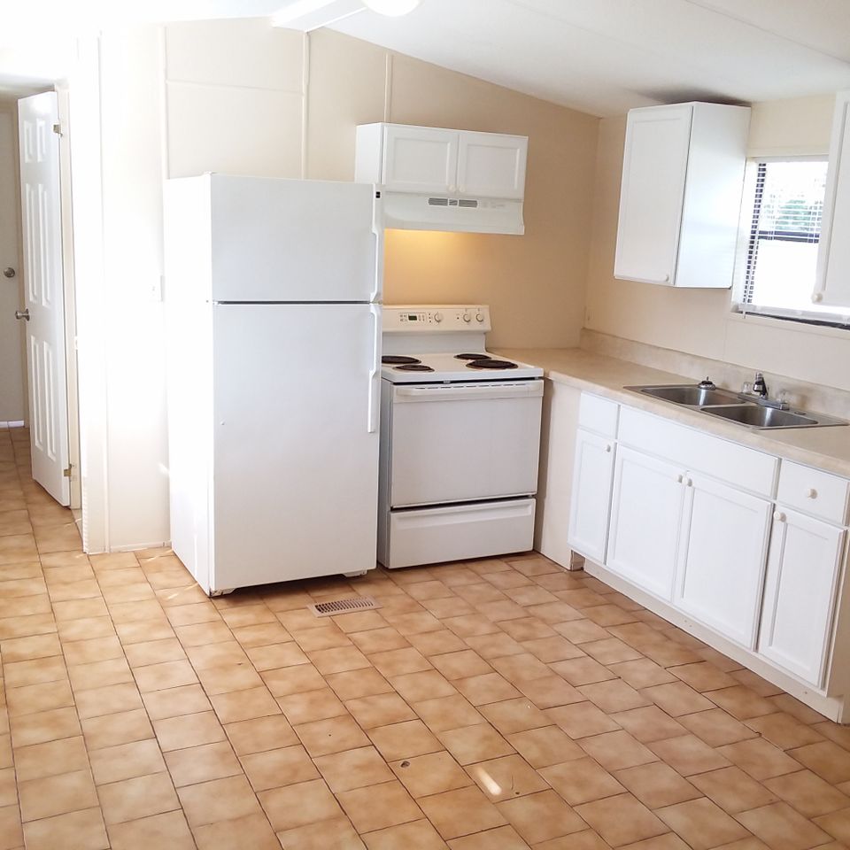 Lot 93 kitchen