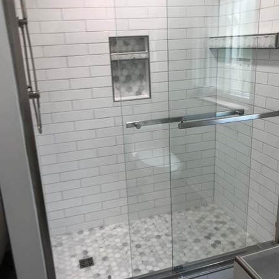 Shower white tn