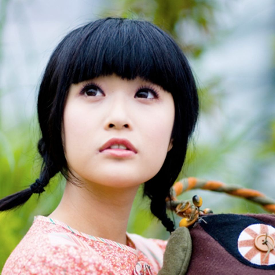 Portrait20110712 17466 1b0ndt2