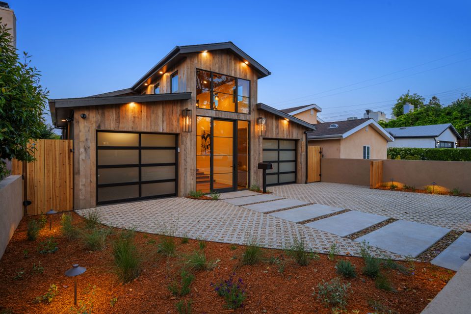 Exterior design of a modern house exterior with wa 2025 02 10 06 45 02 utc