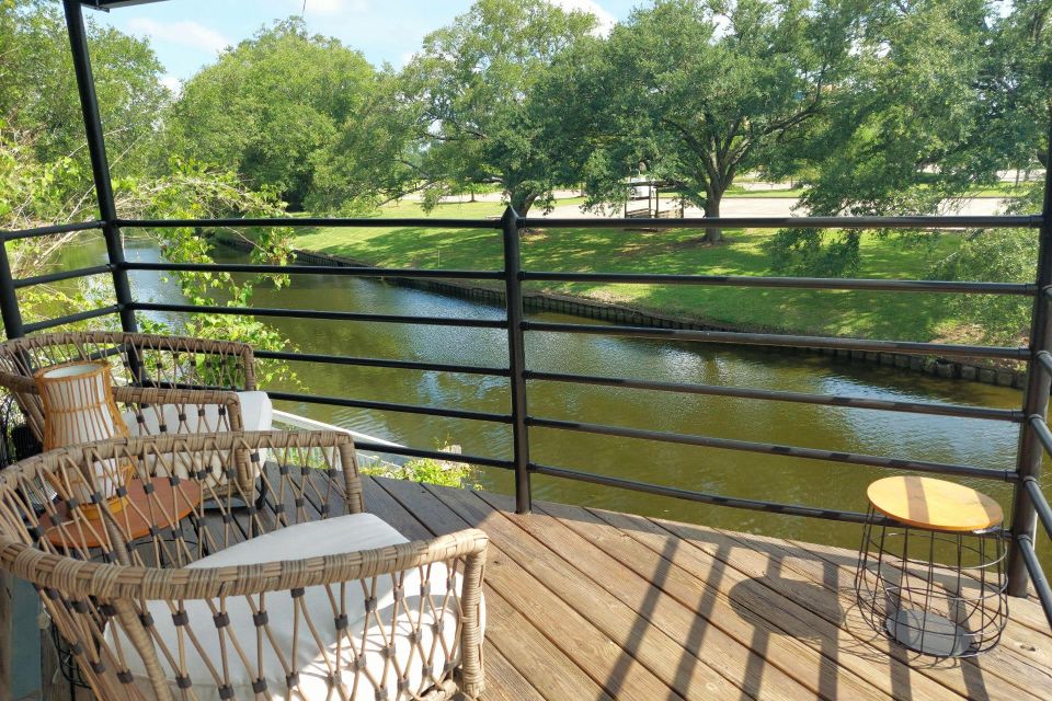 Patio pic for bayou retreat
