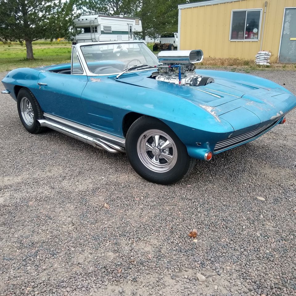 1964 chevy corvette pic 3