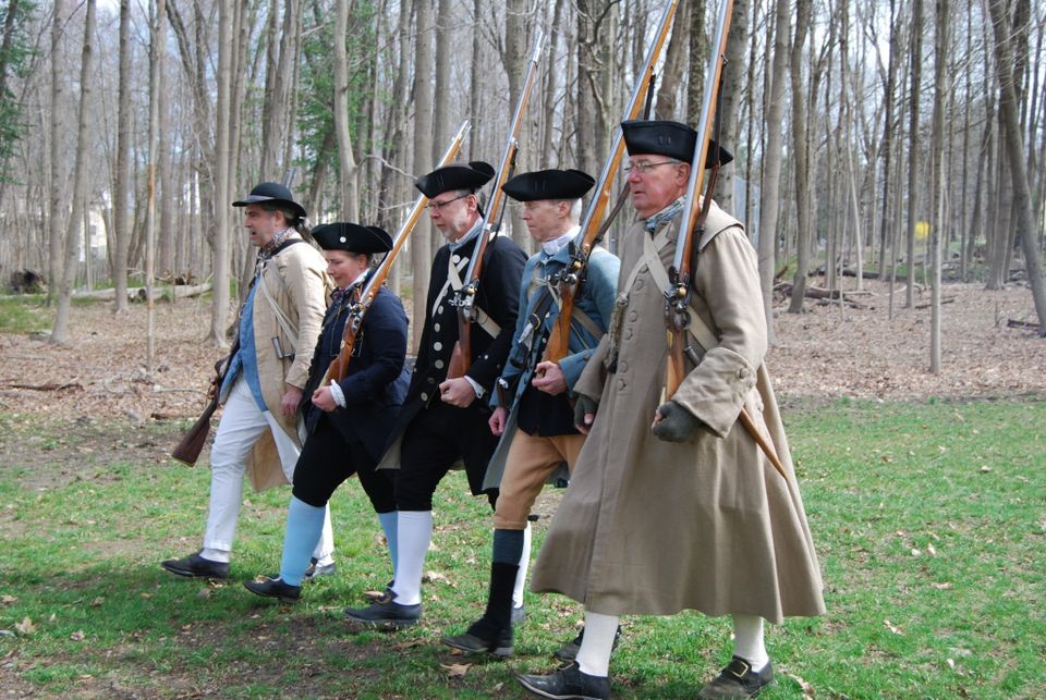 Minutemen drilling